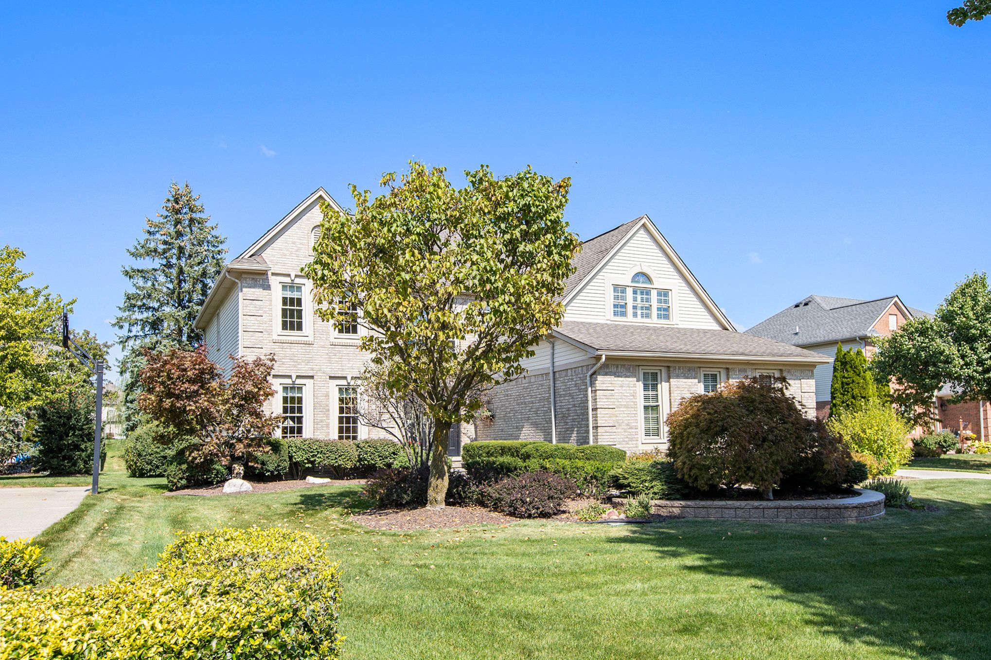 Quail Run Ct, Plymouth, MI 48170