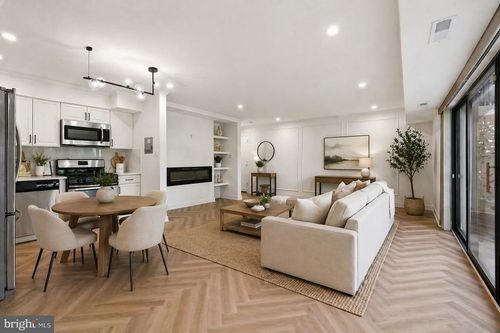 ta3-7839 Enola St, MCLEAN, VA, 22102-7825 | Card Image