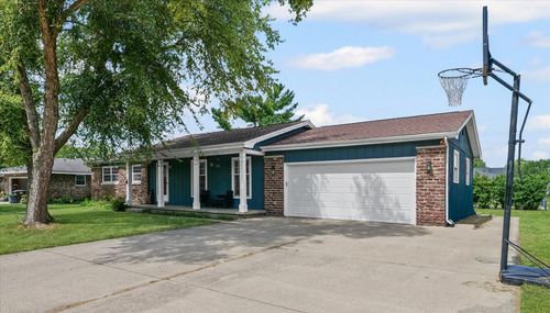 6 Harness Ln, Pesotum, IL, 61863-9517 | Card Image