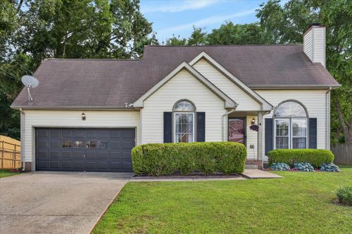 472 Bamburg Dr, Clarksville, TN, 37040-6580 | Card Image