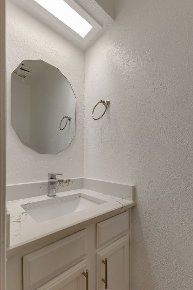 APT-6 - 234 Samuel Blvd, Condo with 2 bedrooms, 2 bathrooms and null parking in Coppell TX | Image 9