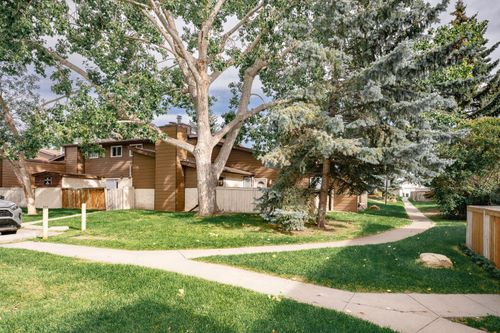 223-5404 10 Ave Se, Calgary, AB, T2A5G4 | Card Image