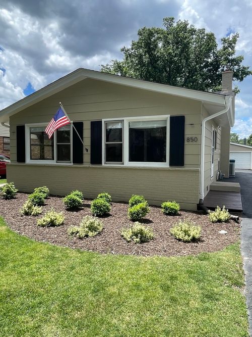 850 S Hillside Ave, Elmhurst, IL, 60126-4739 | Card Image