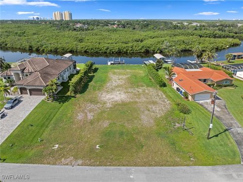4947 Riverside Dr, ESTERO, FL, 33928-2513 | Card Image