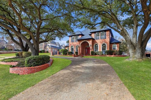 2304 Woodmoor Ln, Colleyville, TX, 76034-5634 | Card Image