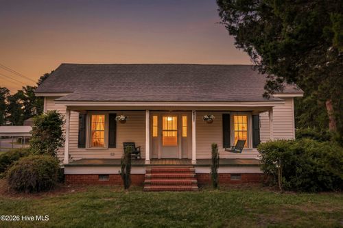 309 E Main St, Magnolia, NC, 28453-8102 | Card Image