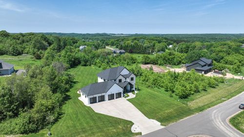 S8908 Chestnut Rd, Eau Claire, WI, 54701-1102 | Card Image