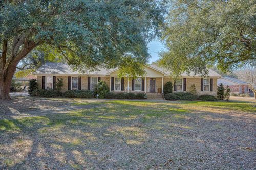 7 Donna St, Williston, SC, 29853-2231 | Card Image