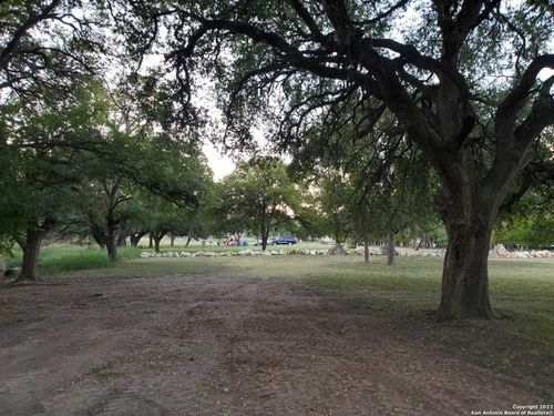 6908 Poss Rd, Leon Valley, TX, 78238-1345 | Card Image