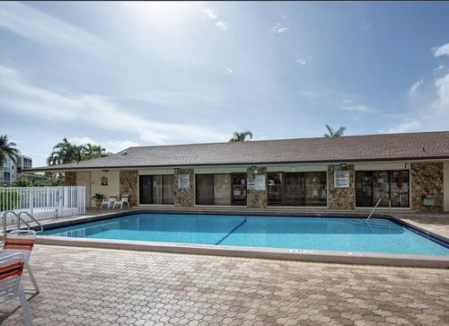 107-414 Se 10th St, Dania Beach, FL, 33004-4525 | Card Image