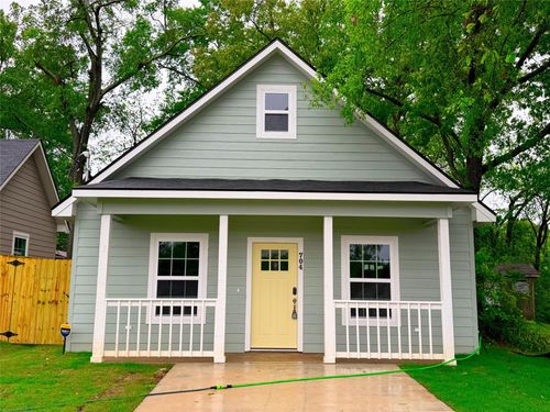 704 W Walnut Street, Longview, TX, 75601 | Card Image