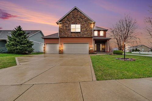 2411 Nottingham Dr, Valparaiso, IN, 46383 | Card Image