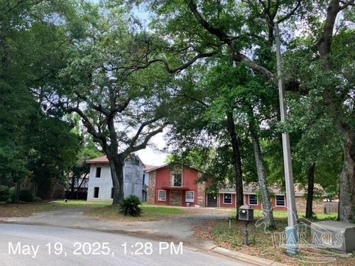 5795 Avenida Robledal, Pensacola, FL, 32504-8509 | Card Image