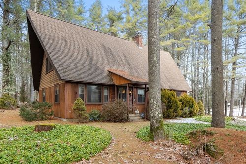 9 Old Princeton Rd, Hubbardston, MA, 01452-1116 | Card Image