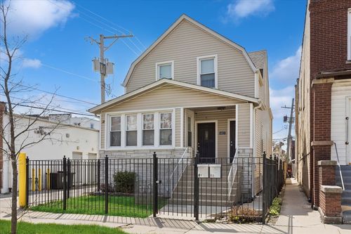 4817 W Dakin St, Chicago, IL, 60641-2717 | Card Image