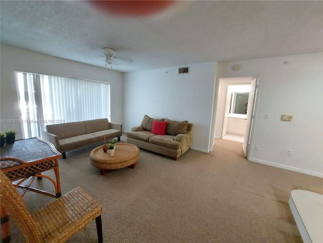 APT-125 - 2640 S University Dr, Condo with 2 bedrooms, 2 bathrooms and null parking in Davie FL | Image 32