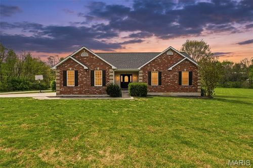 5 Hannah Ridge Trl, Elsberry, MO, 63343-4255 | Card Image