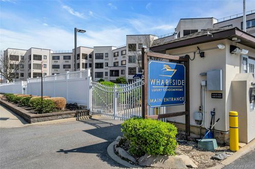 241-725 Miller Ave, Freeport, NY, 11520-6354 | Card Image