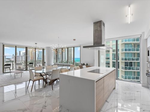 4-1601-300 Sunny Isles Blvd, Sunny Isles Beach, FL, 33160-5635 | Card Image