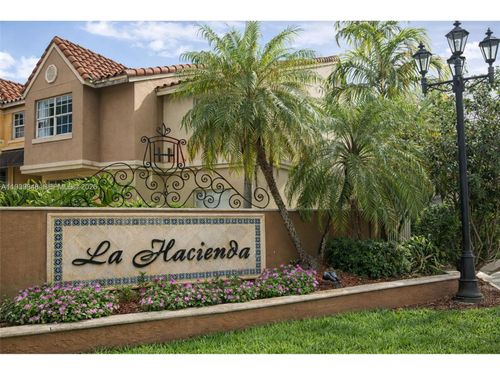 apt-d-18348 Nw 68th Ave, Hialeah, FL, 33015-3436 | Card Image