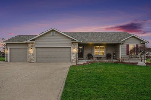 18106 Montgomry Ln, Goshen, IN, 46528-7636 | Card Image