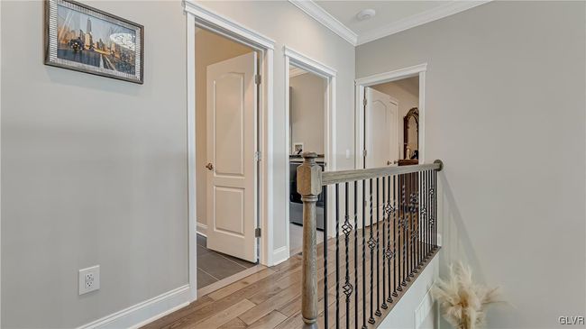 Upstairs Hallway | Image 35