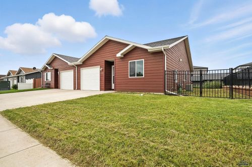 613 Kathryn Ave, Rapid City, SD, 57701-9792 | Card Image