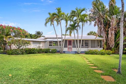 15 N Swinton Cir, Delray Beach, FL, 33444-4242 | Card Image