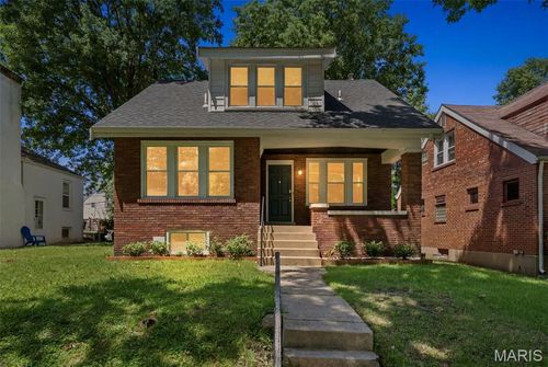 7709 Saint Albans Ave, Richmond Heights, MO, 63117-2006 | Card Image