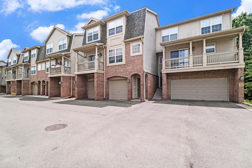2756 Barclay Way, Ann Arbor, MI, 48105-9458 | Card Image