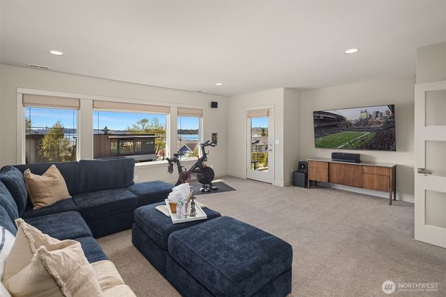 212 5 Th Ave W, House other with 4 bedrooms, 4 bathrooms and 4 parking in Kirkland WA | Image 31