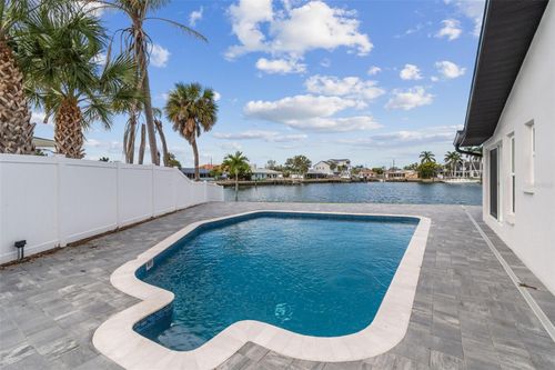 1514 Sea Gull Dr S, St Petersburg, FL, 33707-3837 | Card Image