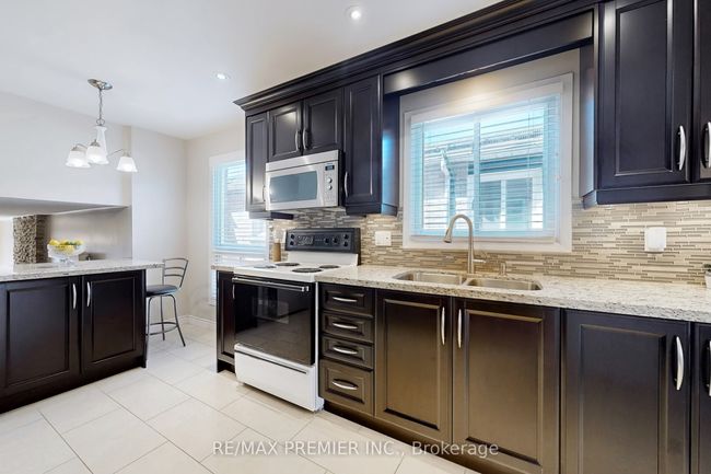 191 Invergordon Ave, House other with 6 bedrooms, 3 bathrooms and 4 parking in Scarborough ON | Image 14
