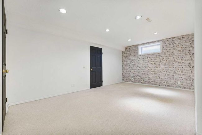 18 Mt Selkirk Place Se, House other with 5 bedrooms, 3 bathrooms and 4 parking in Calgary AB | Image 35