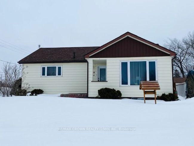 36 Seventh Ave, House other with 4 bedrooms, 2 bathrooms and 6 parking in Smooth Rock Falls ON | Image 38