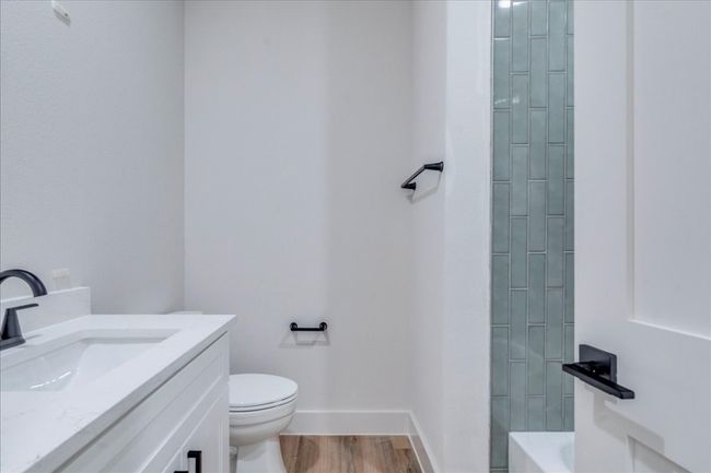 3rd full bathroom in the home | Image 28