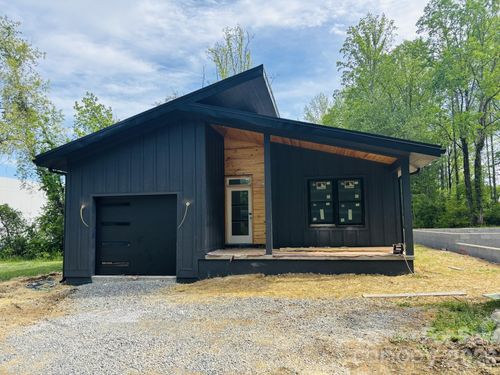 115 Welcome St, Brevard, NC, 28712-8001 | Card Image