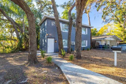 9404 N Mulberry St, TAMPA, FL, 33612-8648 | Card Image