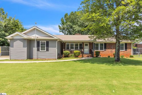 312 Pine Knoll Dr, Greenville, SC, 29609-3255 | Card Image