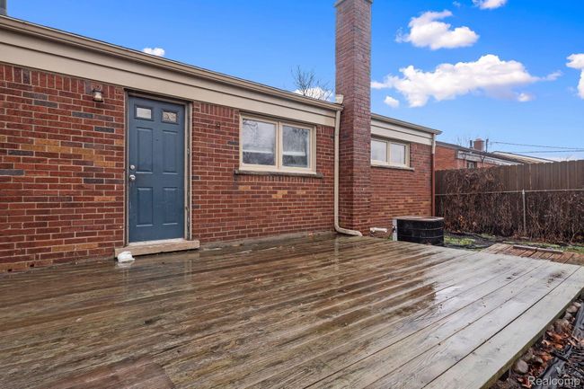 15251 Windemere St, House other with 3 bedrooms, 1 bathrooms and null parking in Southgate MI | Image 14