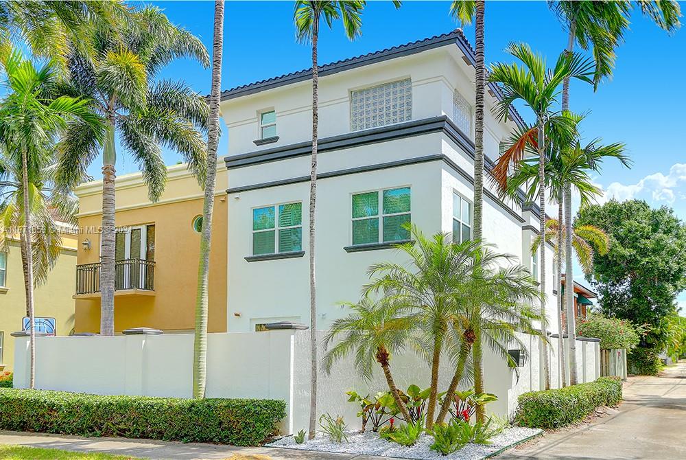 12th Ave, Fort Lauderdale, FL 33301