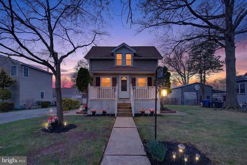 109 E Mill Rd, Maple Shade, NJ, 08052-2815 | Card Image