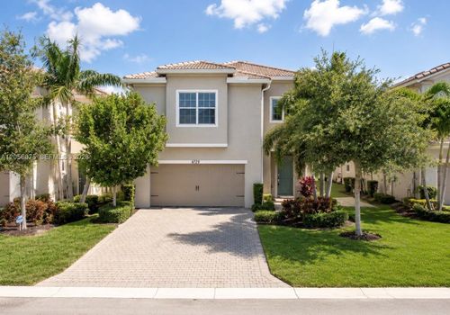 4729 Greenway Dr, Hollywood, FL, 33021-2145 | Card Image