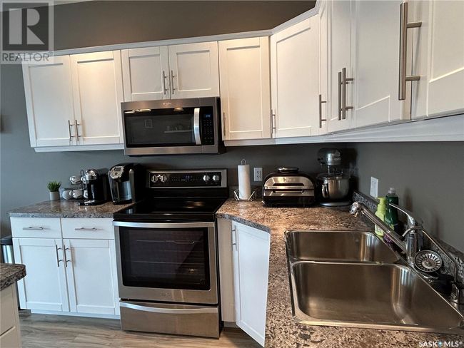 6 - 697 Sun Valley Dr, Townhouse with 4 bedrooms, 4 bathrooms and null parking in Estevan SK | Image 9