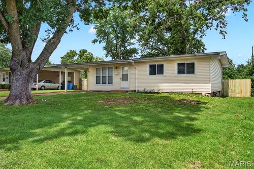 1325 Estes Dr, Florissant, MO, 63031-4056 | Card Image