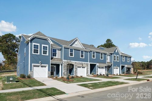 7621 Ethora Way, Charlotte, NC, 28216-5451 | Card Image