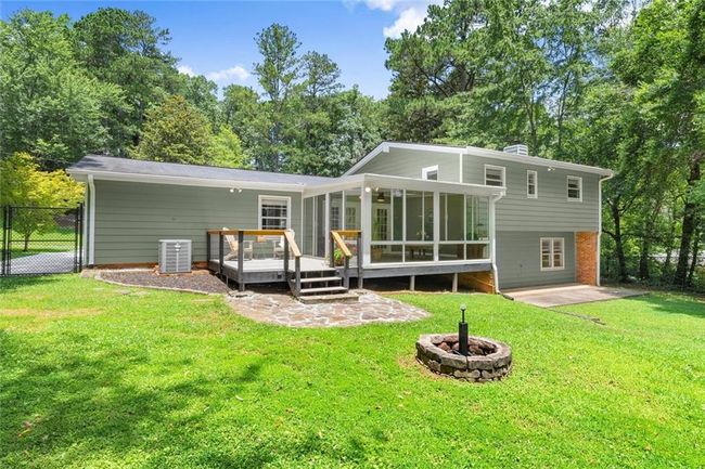 6875 Sunny Brook Ln, House other with 3 bedrooms, 2 bathrooms and 2 parking in Sandy Springs GA | Image 9