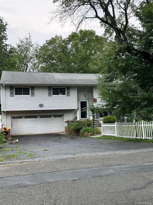 261 Rose Road, Clarkstown, NY, 10994 | Card Image