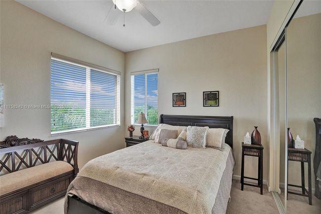 APT-501 - 3500 Oaks Clubhouse Dr, Condo with 3 bedrooms, 2 bathrooms and null parking in Pompano Beach FL | Image 15