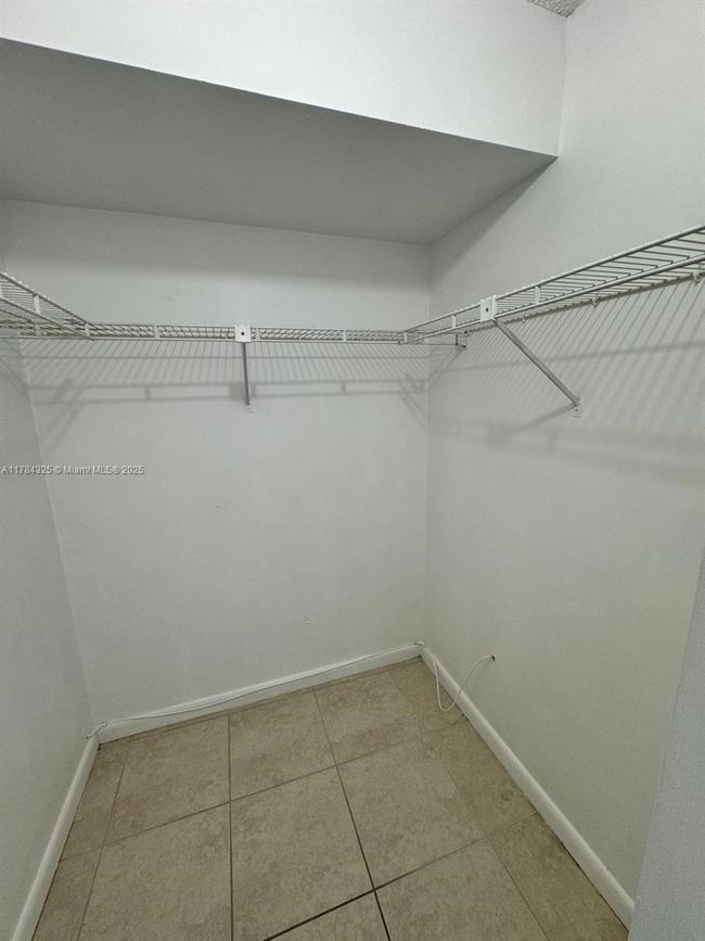 APT-201 - 2620 W 76 Th St, Condo with 2 bedrooms, 2 bathrooms and null parking in Hialeah FL | Image 15